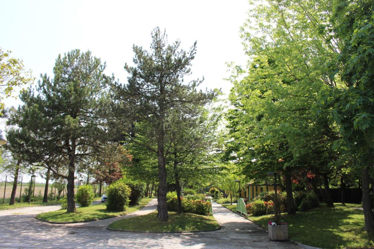 B&B Villa Dei Cigni Reali Carpi Zewnętrze zdjęcie